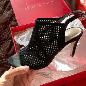 BLACK BERILLAN HEELS